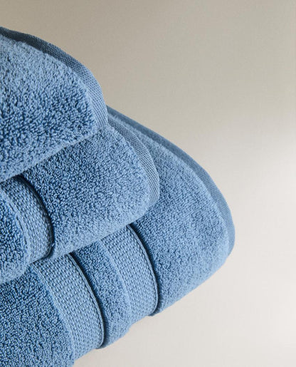 EXTRA SOFT DOUBLE BORDER BATH TOWEL