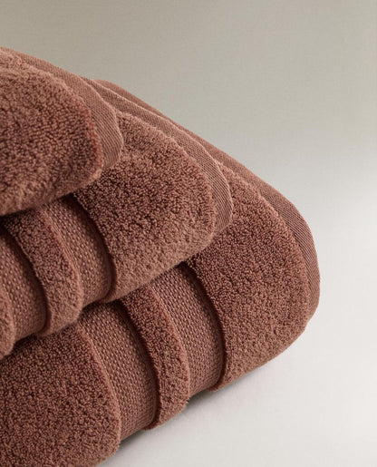 EXTRA SOFT DOUBLE BORDER BATH TOWEL