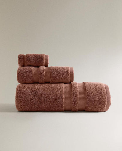 EXTRA SOFT DOUBLE BORDER BATH TOWEL