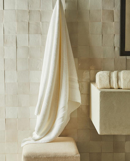 EXTRA SOFT DOUBLE BORDER BATH TOWEL