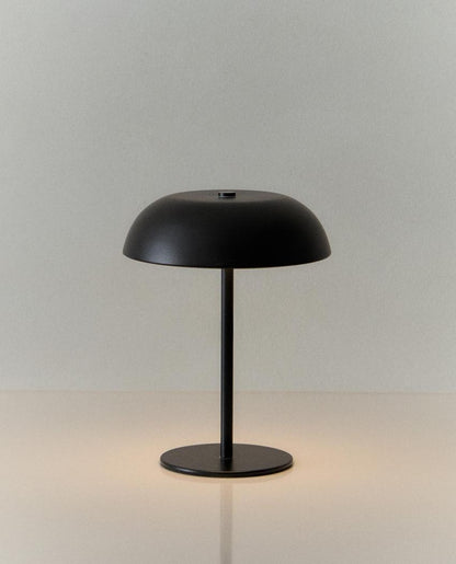 MONOCHROME CORDLESS TABLE LAMP