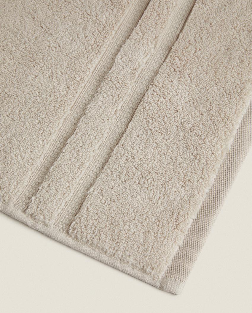 EXTRA SOFT DOUBLE BORDER BATH TOWEL