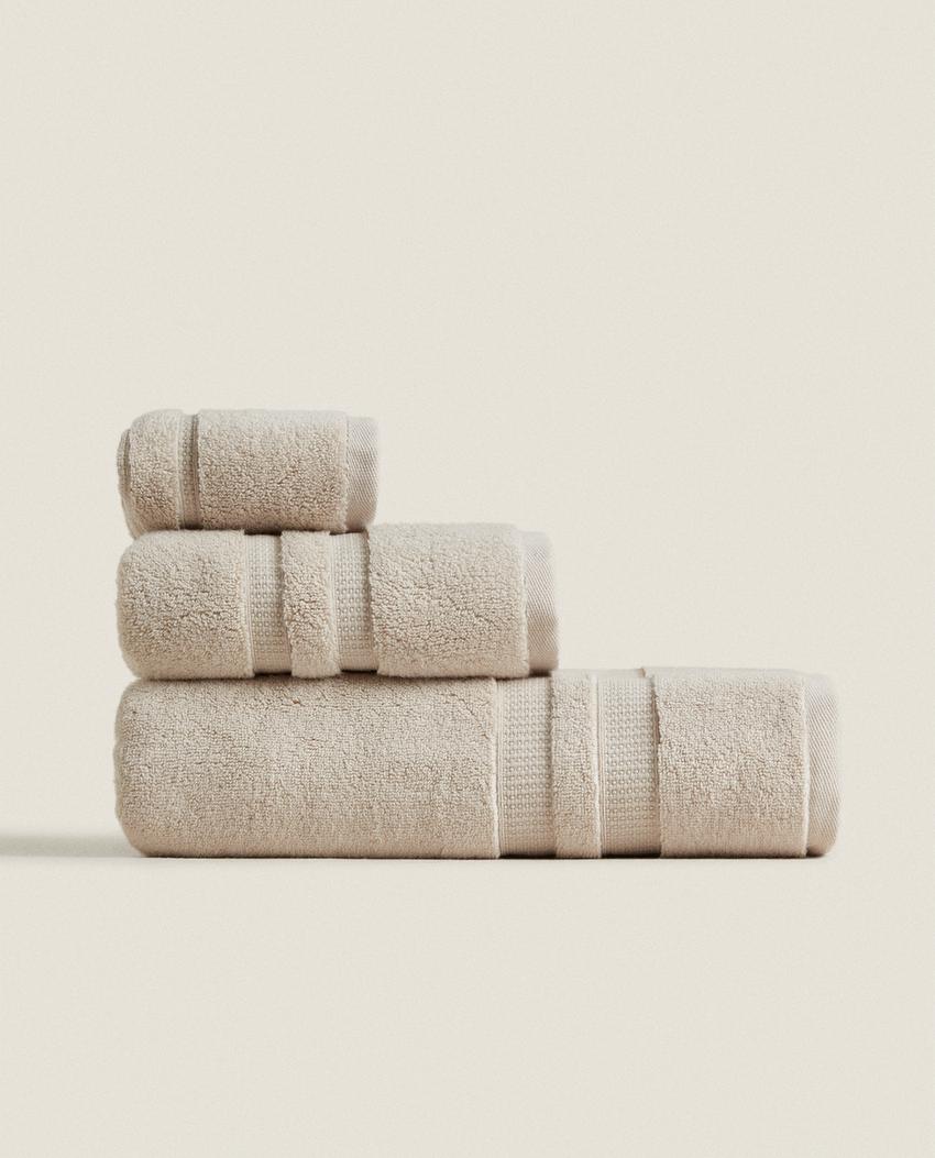 EXTRA SOFT DOUBLE BORDER BATH TOWEL