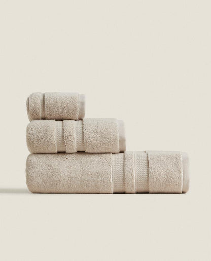 EXTRA SOFT DOUBLE BORDER BATH TOWEL